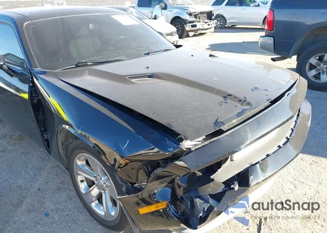 2014 Dodge Challenger Sxt z USA, uszkodzony, nr VIN 2C3CDYAG4EH306248